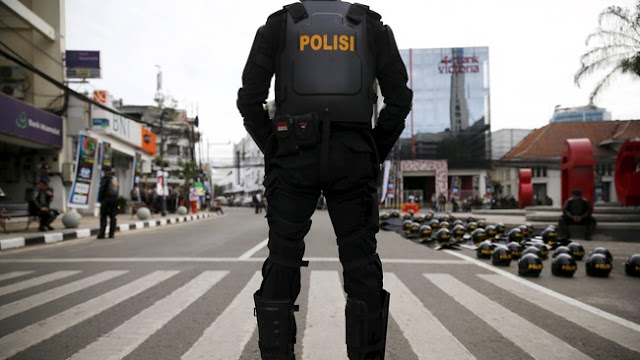 VIRAL Dicegat di Tol hingga Dituduh Bawa Sabu, Aksi Arogan Polisi Ini Bikin Anak Sopir Truk Nangis Ketakutan