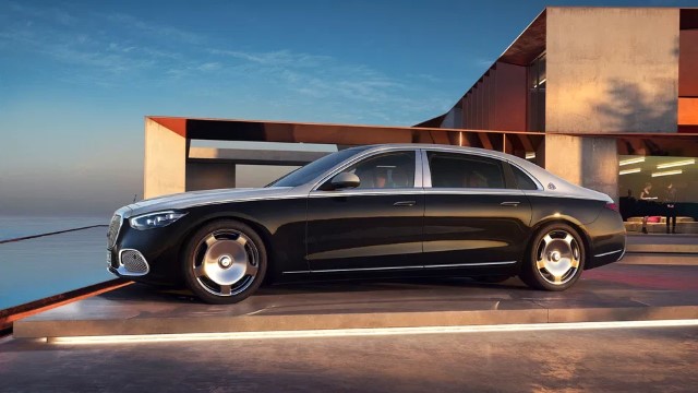 Terungkap! Prabowo Selalu Mengharuskan Untuk Naik Mobil Mercedes Benz Maybach S-Class Ketika Kunjungan ke Luar Negeri