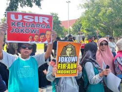 Makin Ramai! Setelah Sirkus, Kini Ada Demo di Depan Rumah Jokowi