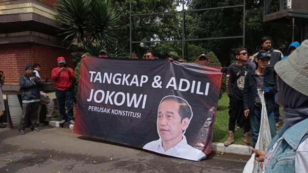 Gerakan Adili Jokowi Jadi Bom Waktu