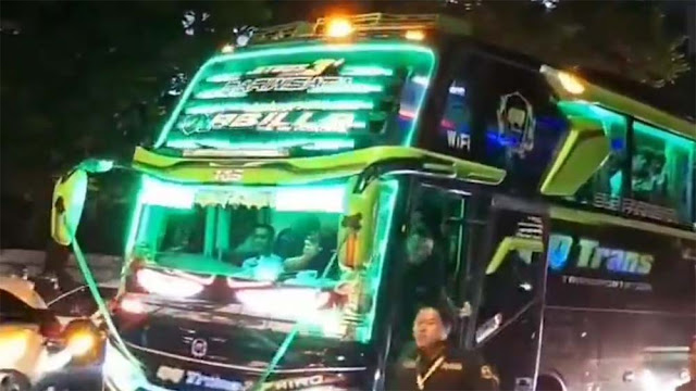 Viral Kru Bus Keroyok Pengendara Motor Gara-Gara Klakson Telolet