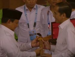 Lekuk 13 dan Simbol Kesialan: Makna Filosofis Keris Kyai Garuda Yaksa Dari Prabowo Untuk Jokowi