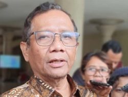 Aksi Indonesia Gelap Bergulir di Jogja, Mahfud MD: Banyak Program Pemerintah yang Terang