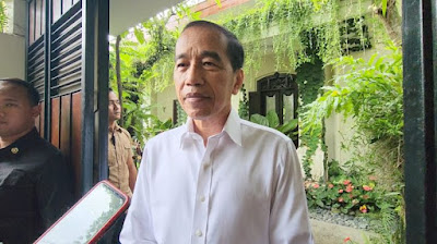 Tanggapi Hasto, Jokowi Tantang KPK Periksa Dirinya dan Keluarga