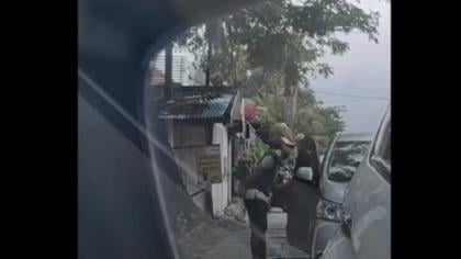 Viral Pengemis di Pasuruan Tak Terima Diberi Rp2.000, Memaksa sampai Buka Pintu Mobil