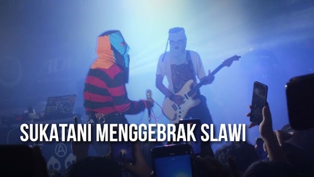 MIRIS! Konser Sukatani di Slawi Dijaga 1 Pleton Polisi, Tak Bawakan Lagu Bayar Bayar Bayar