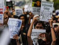 Indonesia Gelap: Mahasiswa vs Presiden