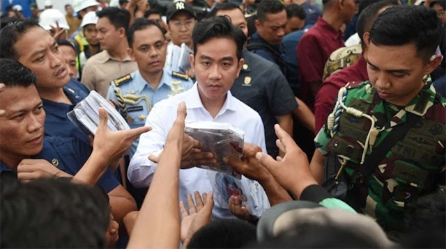 Gibran Bagikan Momen di Akmil Magelang Pakai Tren Tiktok, Izin Dan Tag Fuji