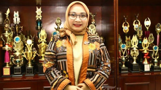 Ini Profil dan Tampang Wiwiek Hargono, Istri Wali Kota Bekasi Tri Adhianto