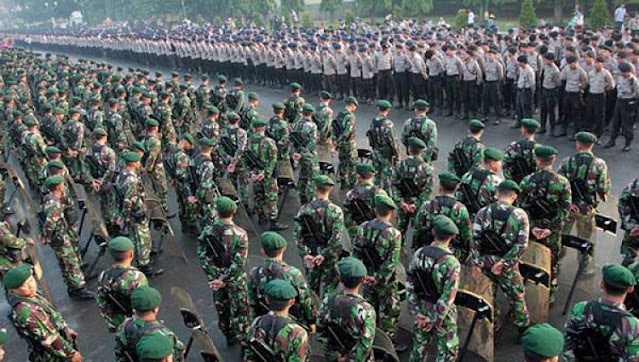 Partai Cokelat Lebih Berbahaya dari Dwifungsi TNI