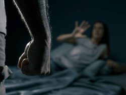 Wanita di Depok Diperkosa Saat Sedang Tidur di Kamar, Korban Diancam Pakai Kapak