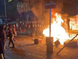 Demo Tolak UU TNI di Malang Rusuh Bakar Gedung DPRD, Sejumlah Orang Ditangkap