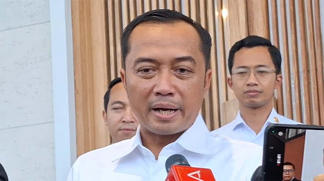 Mensesneg: Prabowo Kirim Jokowi Sebagai Utusan ke Vatikan, Hadiri Prosesi Pemakaman Paus Fransiskus