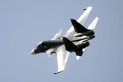 Ukraina Tembak Jatuh Jet Tempur Su-30 Rusia Pakai Drone