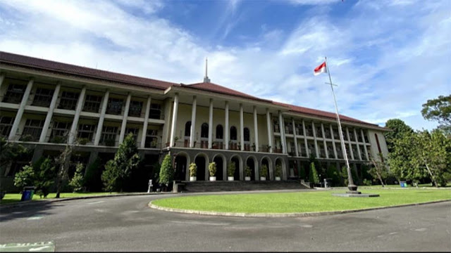 UGM Digugat Soal Ijazah Jokowi ke PN Sleman, Tuntut Kerugian Rp 1.069 Triliun