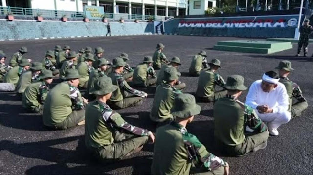 Dedi Mulyadi Balas Kritikan KPAI: Bisa Lihat Dong Siswa Nangis Cium Kaki Ibunya, Ada Gak di Sekolah?