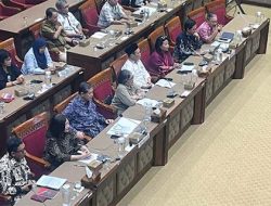 Sejarawan hingga Masyarakat Sipil Tolak Rencana Kemenbud Tulis Ulang Sejarah