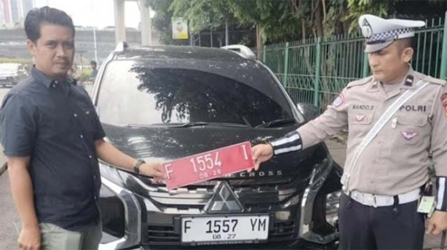 Viral! Mobil Dinas Bappenda Bogor Palsukan Plat Nomor, Kena Tilang Polisi