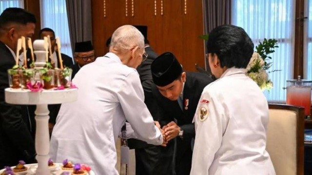 Strategi Jitu Prabowo Hadirkan Mega dan Try Sutrisno di Hadapan Gibran, Sinyal Dukung Pemakzulan?