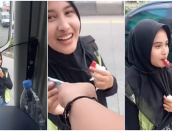 Viral Juru Parkir Cantik Berhijab, Bikin Jatuh Hati Netizen: Auto Mau Kasih Seperangkat Alat Sholat