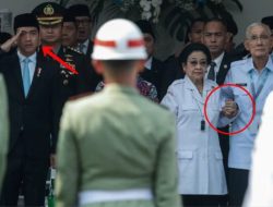 KODE! Megawati Genggam Tangan Try Sutrisno, Sinyal Pemakzulan Gibran Dimulai?