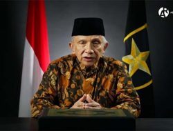 Amien Rais: Rektor UGM Bareng Pratikno Utak-atik Selamatkan Jokowi