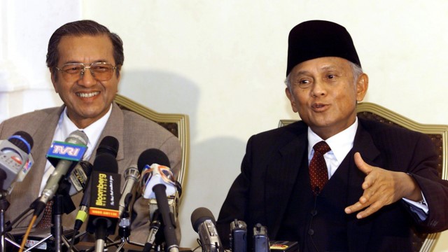 Tepis Fadli Zon? Viral BJ Habibie Bongkar Fakta Tragedi Pemerkosaan Massal 98!