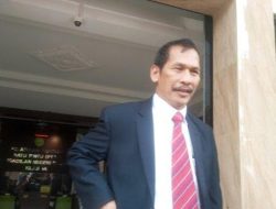 Berikut Daftar 11 Tuntutan Komardin Soal Ijazah Jokowi yang Ditolak UGM, Dikaitkan Dokumen Pribadi