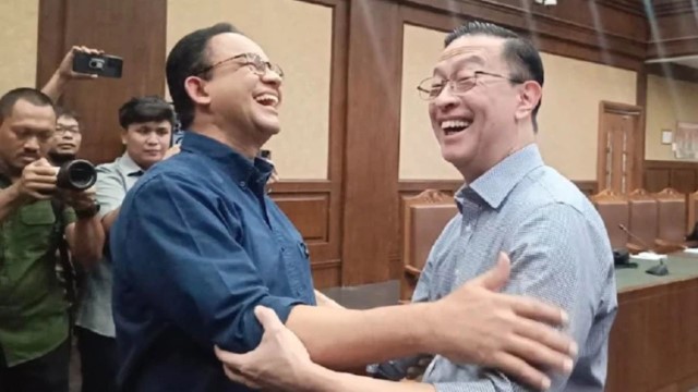 Obrolan 3 Menit Anies Baswedan & Tom Lembong di Sidang Impor Gula