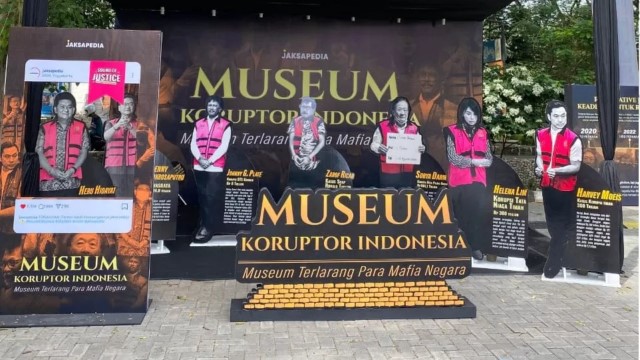 KEREN! Museum Koruptor Indonesia Hadir di UGM, Pamerkan Wajah Para Penghancur Negara di Acara Sound of Justice 2025