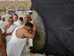 Raja Buka Pintu Ka’bah untuk Presiden Prabowo