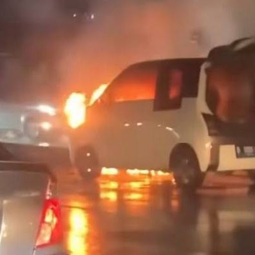Viral Mobil Listrik Air EV Terbakar di Bandung, Wuling Klaim Bukan dari Baterai