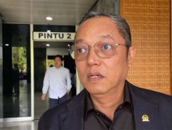 Lebih Bagus Gibran Berkantor di Papua daripada Bagi-bagi Skincare