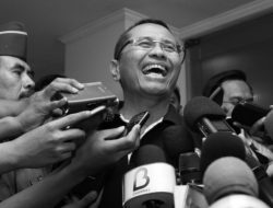 Menarik! Kini Jadi Tersangka, Dahlan Iskan Sempat Minta Kasus Dugaan Ijazah Palsu Jokowi Dihentikan, Kenapa?