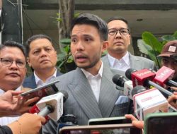 Panas! Pengacara Jokowi Balas Roy Suryo: Buat Apa Lihat Ijazah Asli, Percaya Lab Polisi atau Lab Anda?