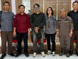 Tim Tabur Kejari Lamongan Tangkap Buronan Narkotika Andri Gendro Wardono