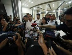 Nadiem Bikin Grup WhatsApp Sebelum Dilantik Jadi Menteri, Bahas Rencana Pengadaan Laptop