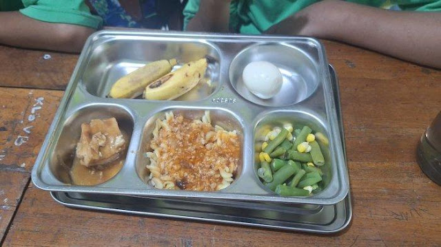 Viral Makan Bergizi Gratis Siswa SMKN Tambakboyo Tuban Ada Belatung
