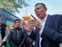 Skripsi Jokowi Diduga Palsu, Alumni UGM Geruduk Polda DIY: Rektor UGM Turut Terseret