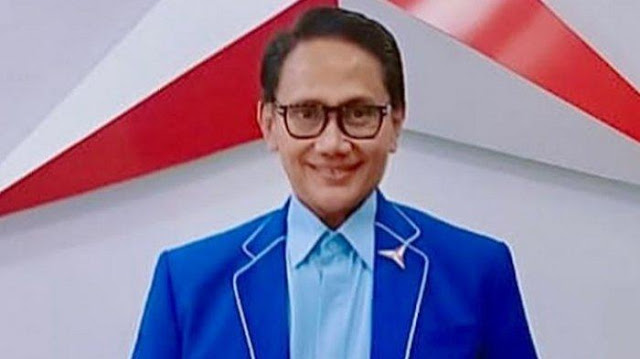 Politisi Demokrat Peringatkan Jokowi Stop Lempar Isu Orang Besar, Mending Tunjukkan Ijazah Asli