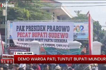 Demo Pati Ricuh Tuntut Bupati Mundur! Polisi Tembakkan Gas Air Mata dan Water Cannon