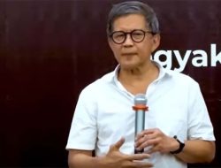 Rocky Gerung: Jokowi Sudah Turun Tapi Kejahatannya Masih Hidup