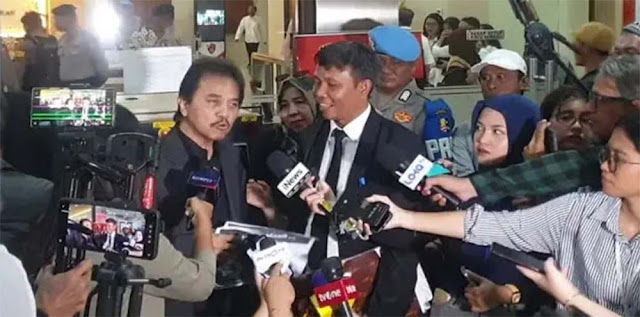 Saksi Kasus Tudingan Ijazah Palsu Jokowi Diperiksa Polisi Sampai Subuh, Kubu Roy Suryo: Ini Tidak Manusiawi