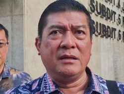 Silfester Matutina Batal Disidang karena Alasan Sakit
