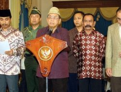 Dekrit Gus Dur Bekukan Parlemen Kembali Viral: Alasan Beliau Dulu Baru Terasa Sekarang!