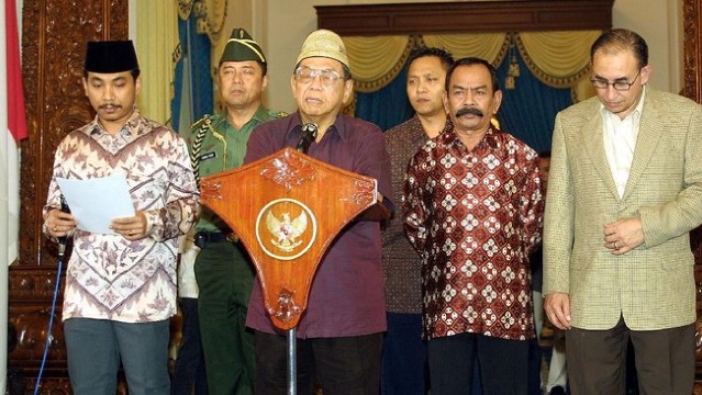 Dekrit Gus Dur Bekukan Parlemen Kembali Viral: Alasan Beliau Dulu Baru Terasa Sekarang!