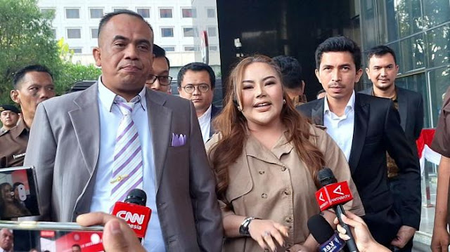 Diperiksa KPK, Lisa Mariana Akui Terima Duit Korupsi dari Ridwan Kamil untuk Anaknya