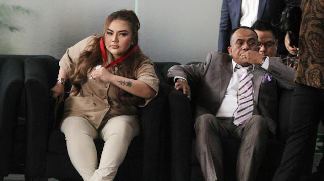 Tak Mau Menyerah, Lisa Mariana Tetap akan Tes DNA Ulang di Singapura