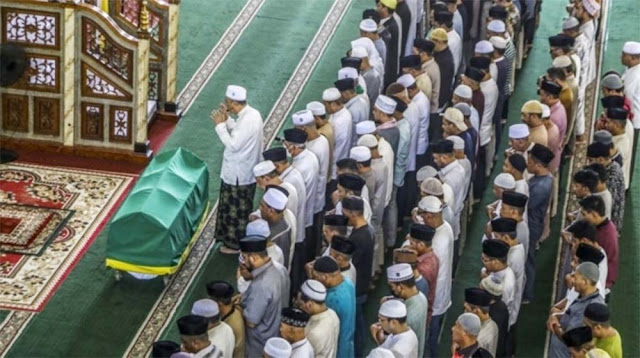 Kenapa Rasulullah SAW Tolak Shalatkan Jenazah Koruptor? Ini Penjelasan Hadis