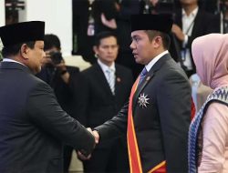 Publik Pertanyakan Jasa Seskab Teddy Sehingga Terima Tanda Kehormatan dari Prabowo